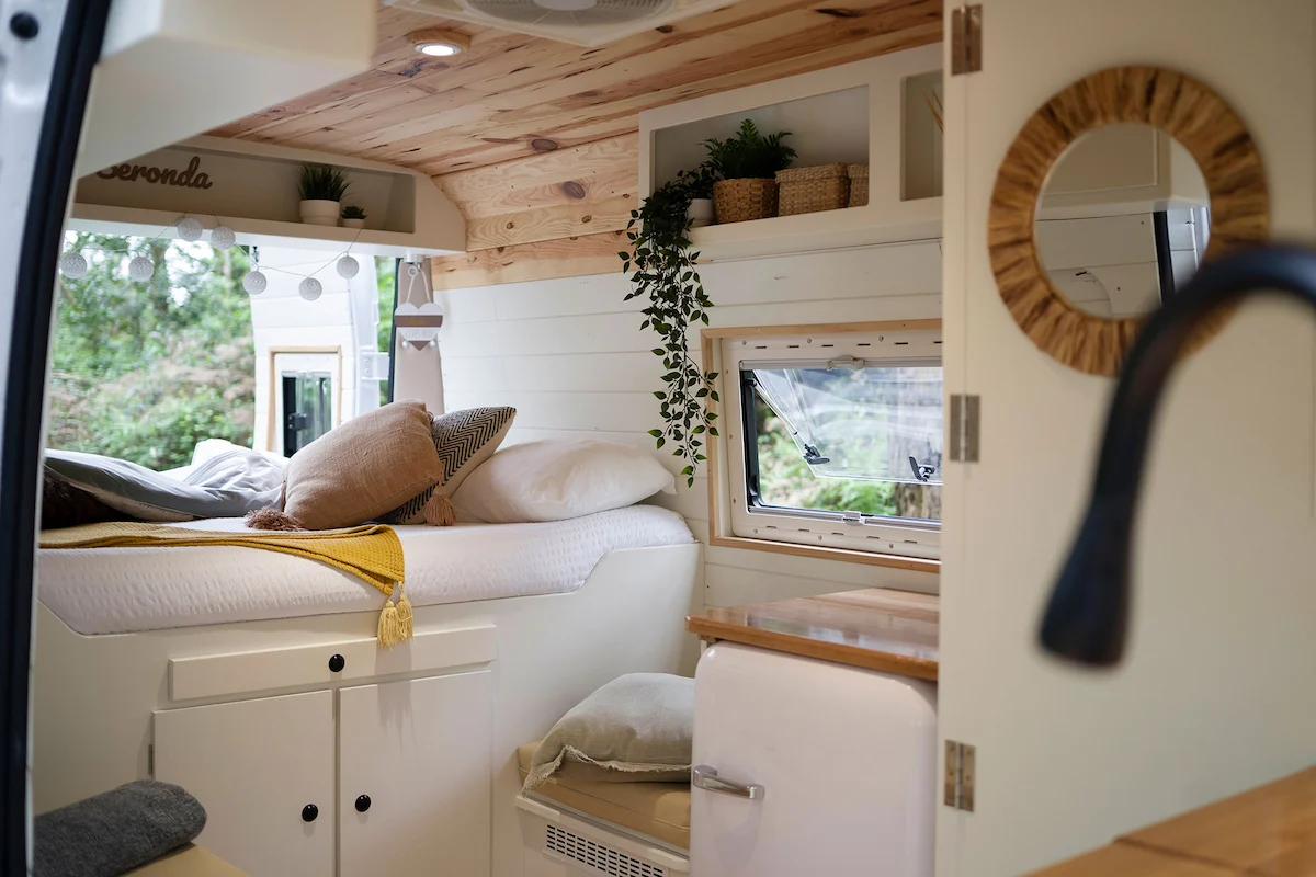 Proceso para homologar un furgón camper como vivienda en 2025